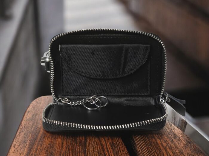 Etui antykradzieżowe skórzane na klucze z wkładką antykradzieżową na karty RFID LECERTO - obrazek 3