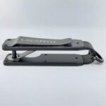 LECERTO ALUMINIOWE ETUI BRELOK NA KLUCZE NIEBIESKI CARBON - obrazek 4